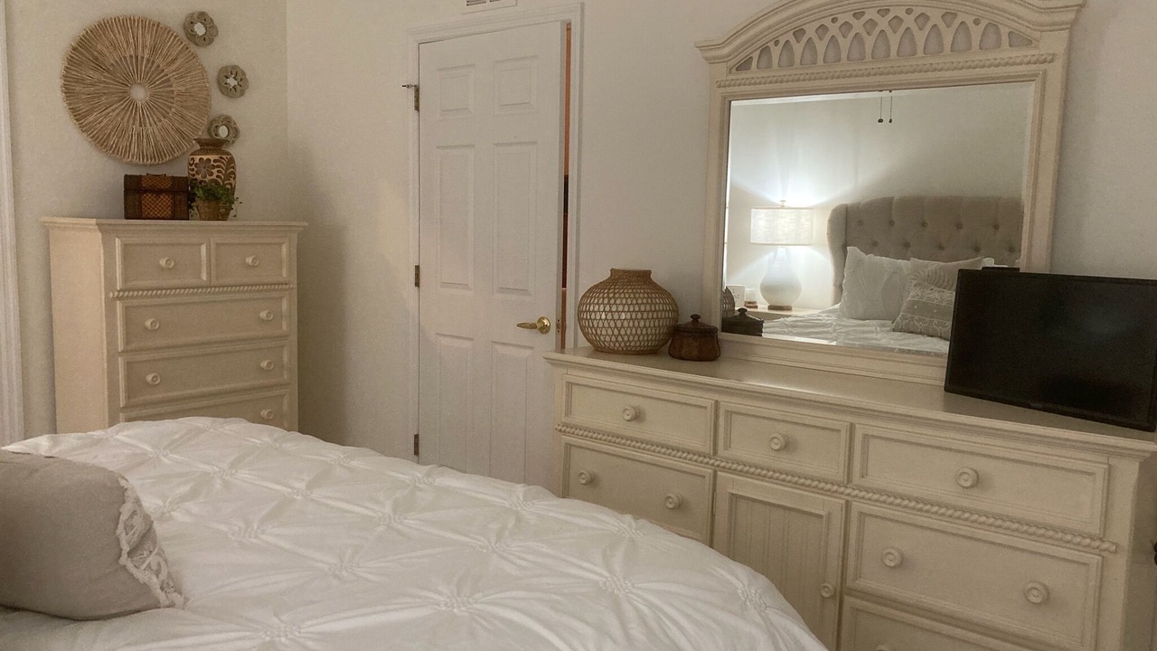 Photo of Bedroom in Pelican Preserve