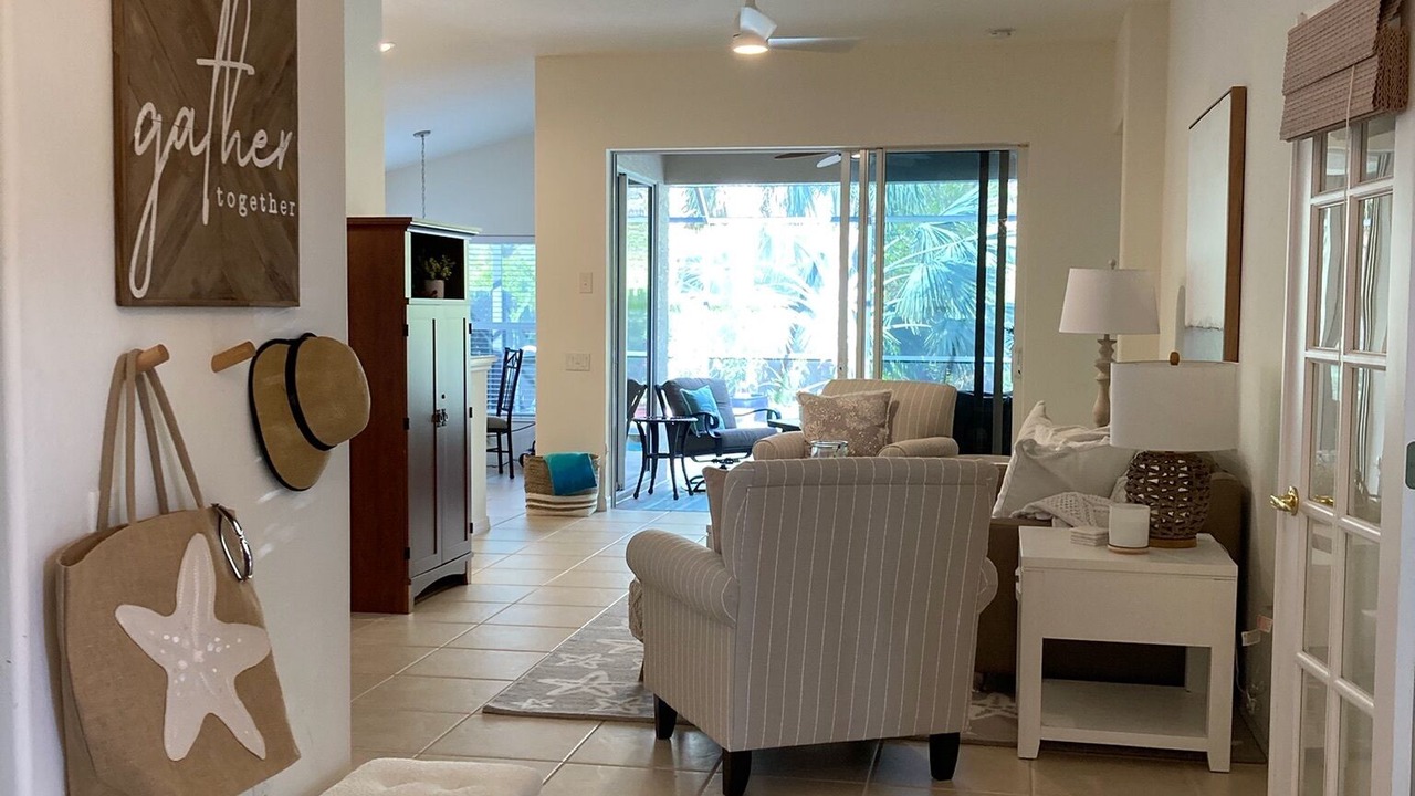 Photo of Livingroom in Pelican Preserve