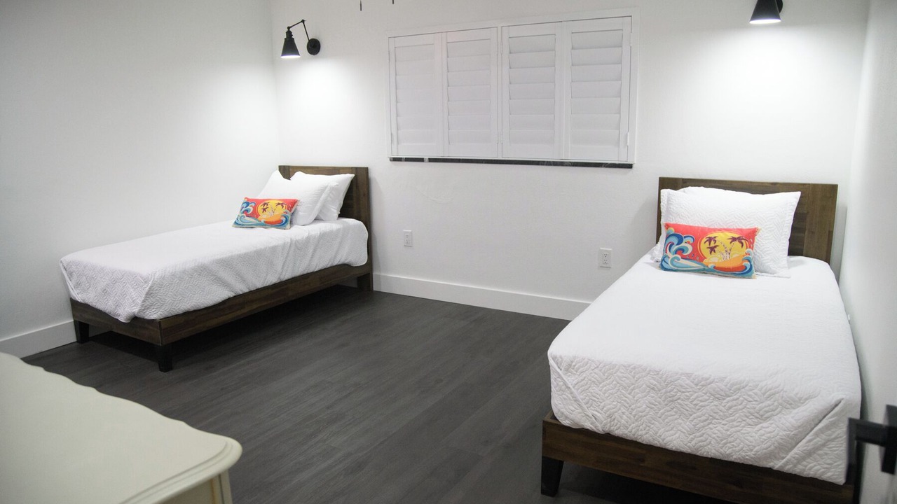 Photo of Bedroom in Golden Beach Estates