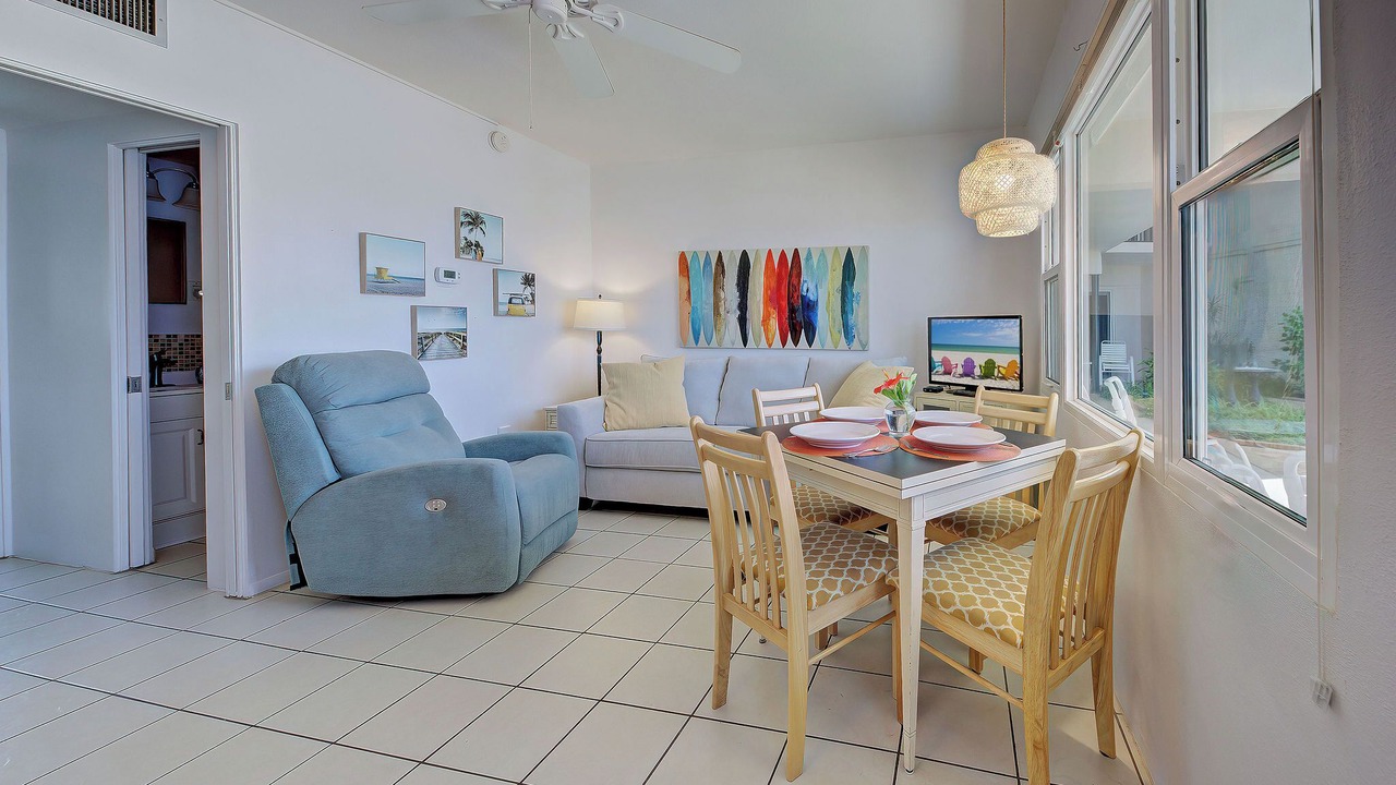 Photo of Bedroom in Golden Beach