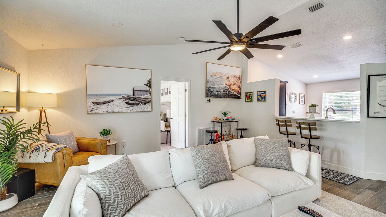 Photo of Livingroom in Sebastian