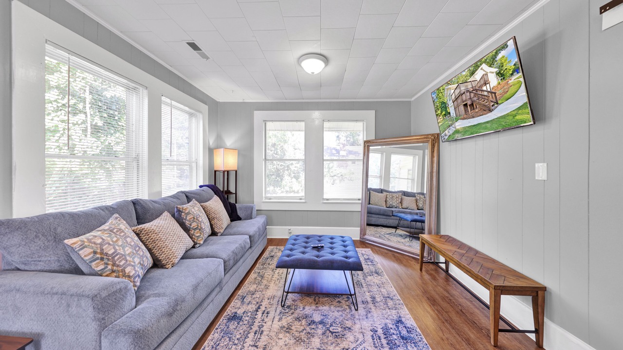 Photo of Livingroom in Crestline Heights