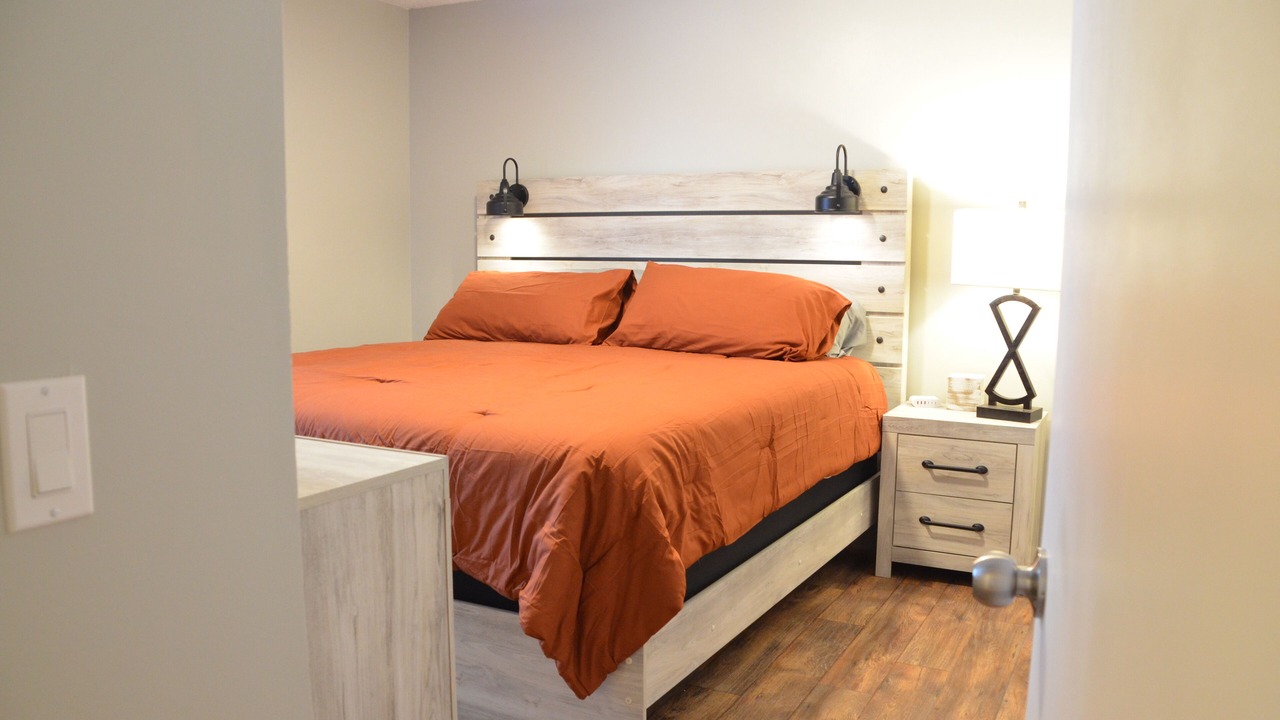 Photo of Bedroom in Enterprise