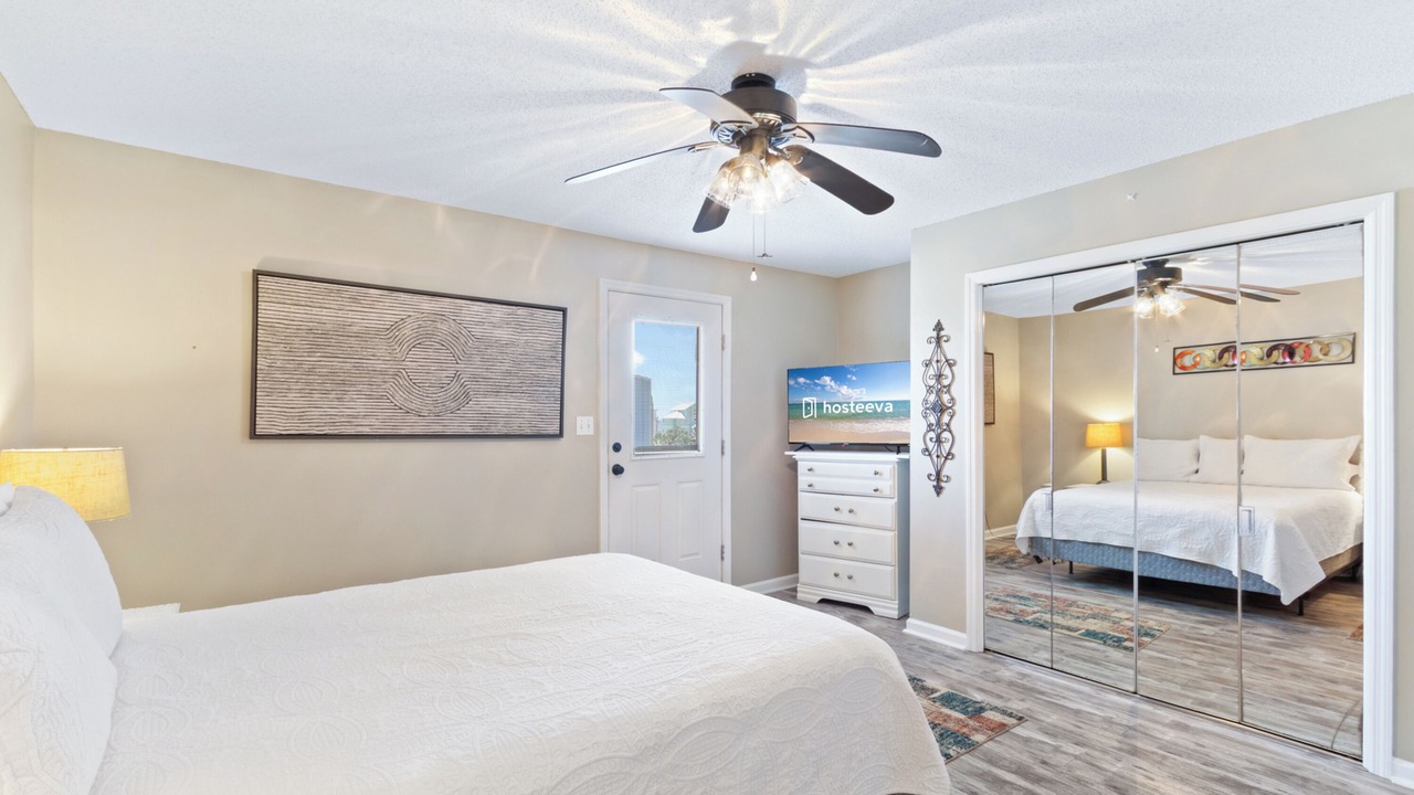 Photo of Bedroom in Gulf Shores
