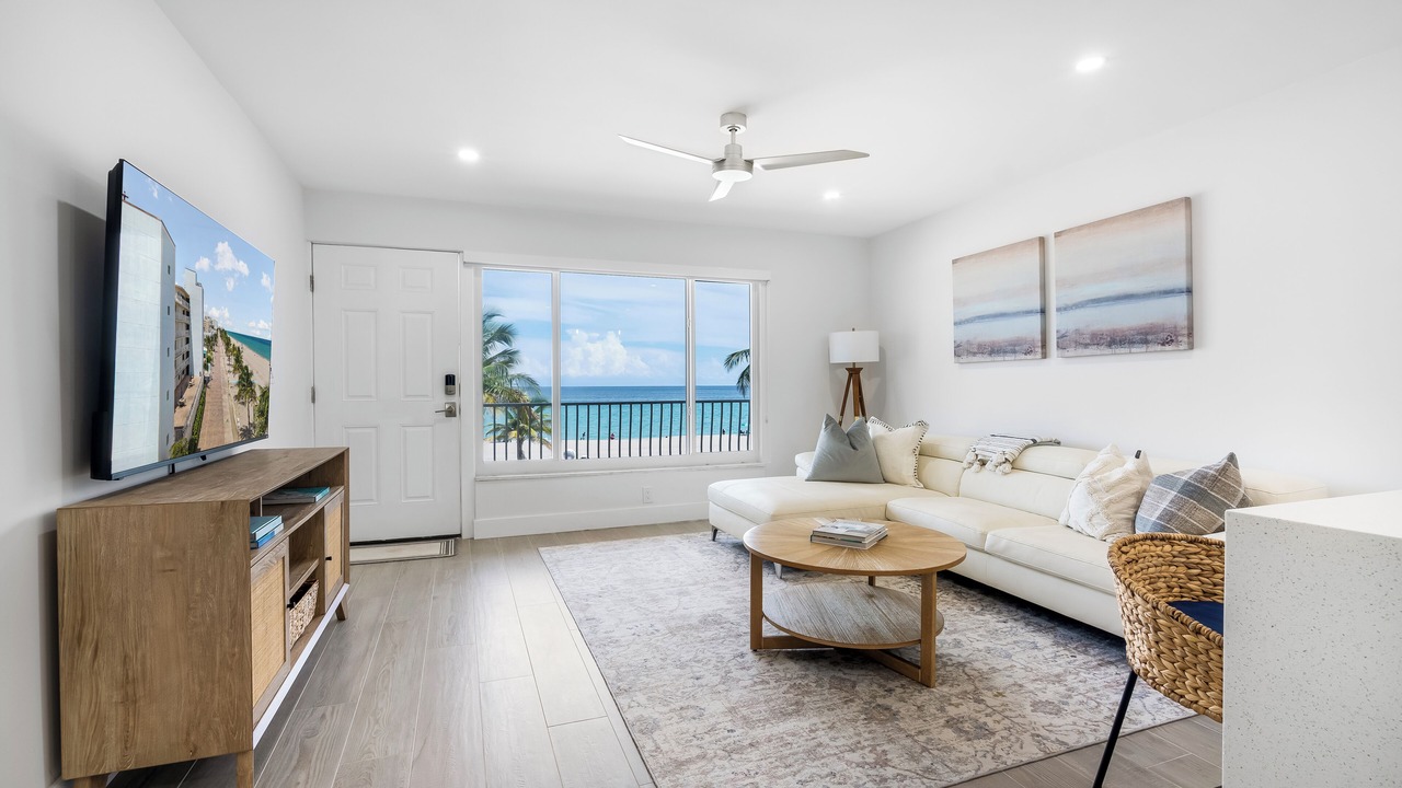 Photo of Livingroom in South Lake