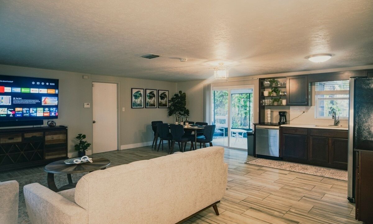 Photo of Livingroom in Greater Northdale