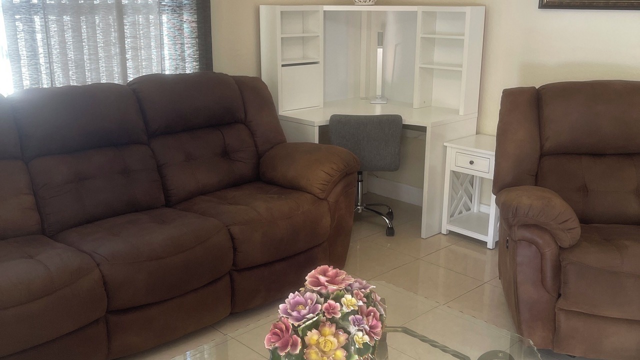 Photo of Livingroom in Egypt Lake-Leto