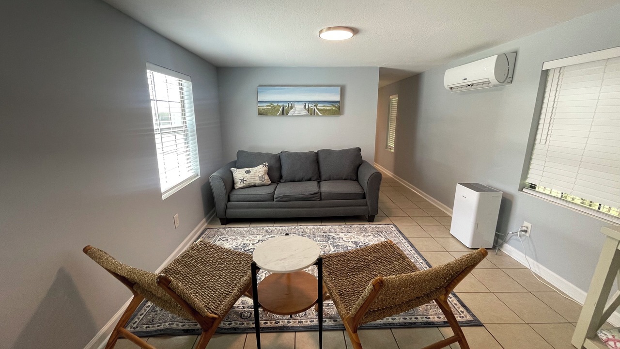 Photo of Livingroom in Eastpoint