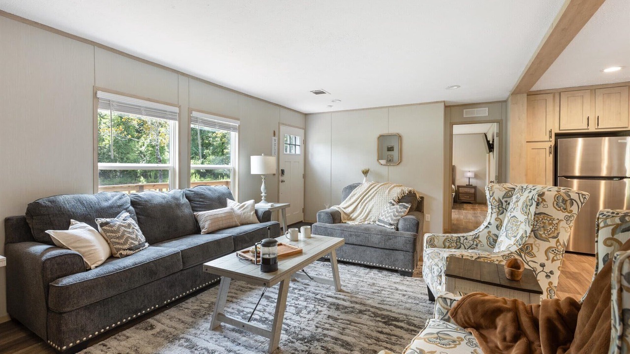Photo of Livingroom in Lake City