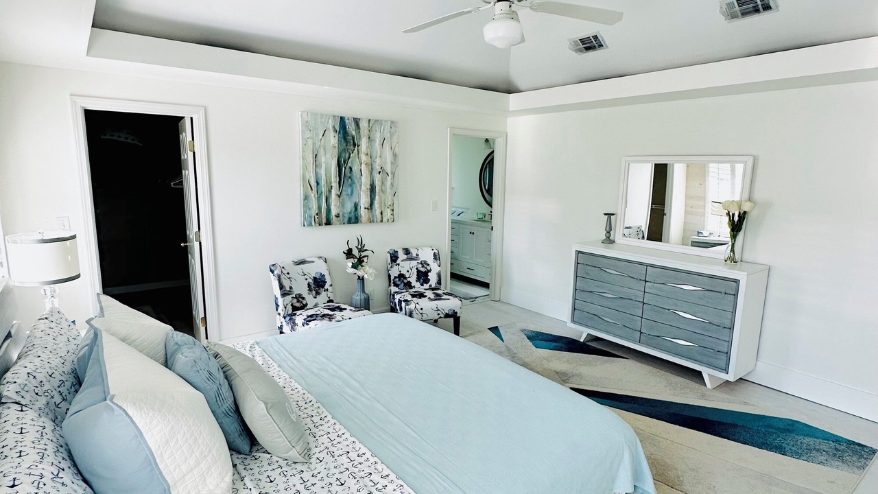 Photo of Bedroom in Avalon Beach Estates