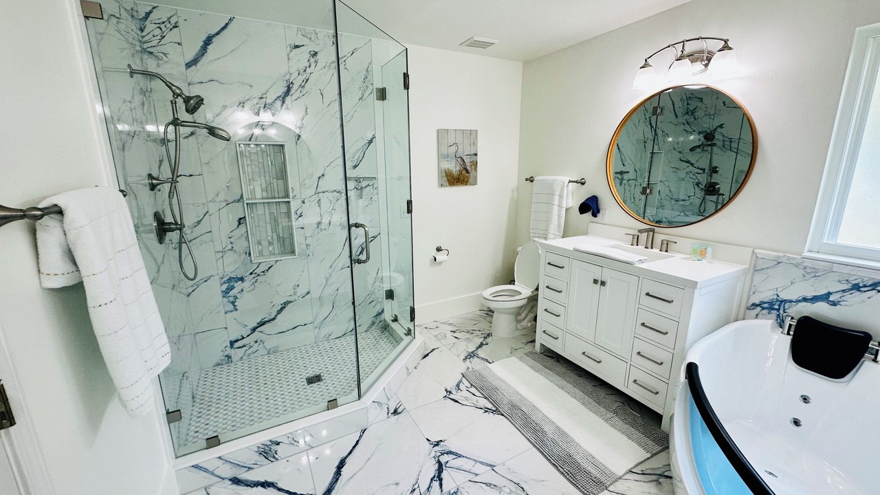 Photo of Bathroom in Avalon Beach Estates