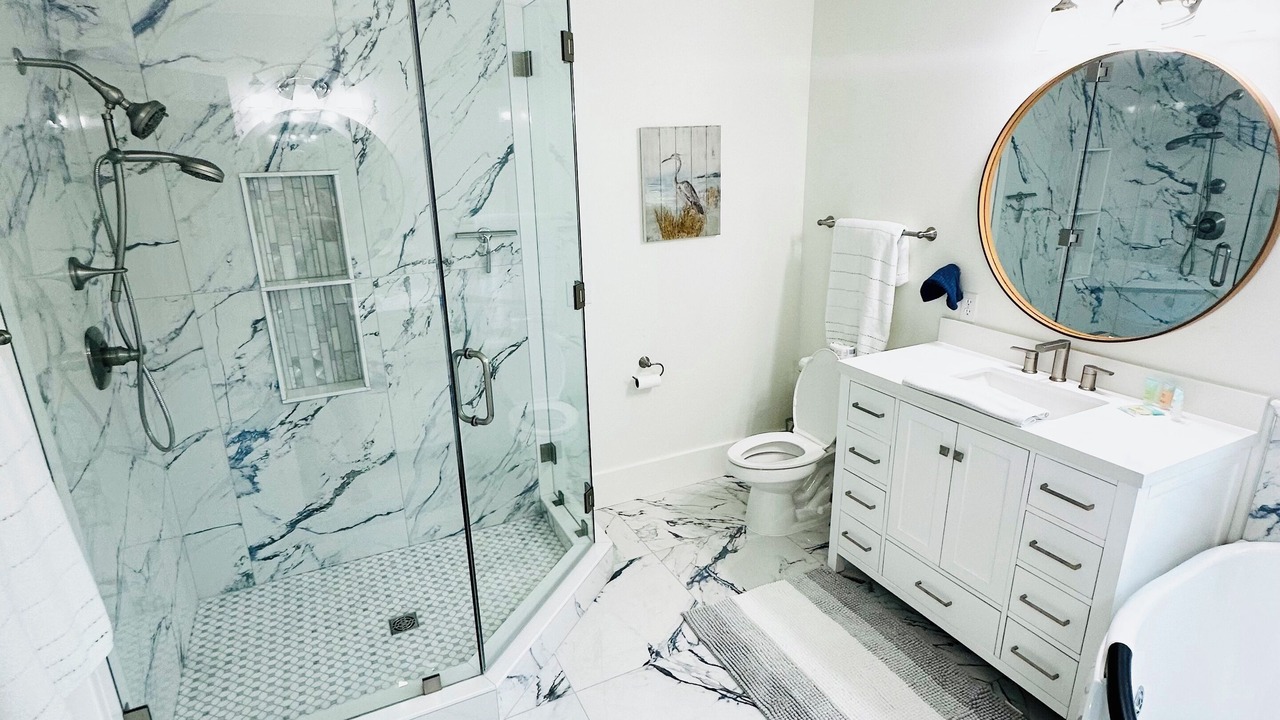 Photo of Bathroom in Avalon Beach Estates