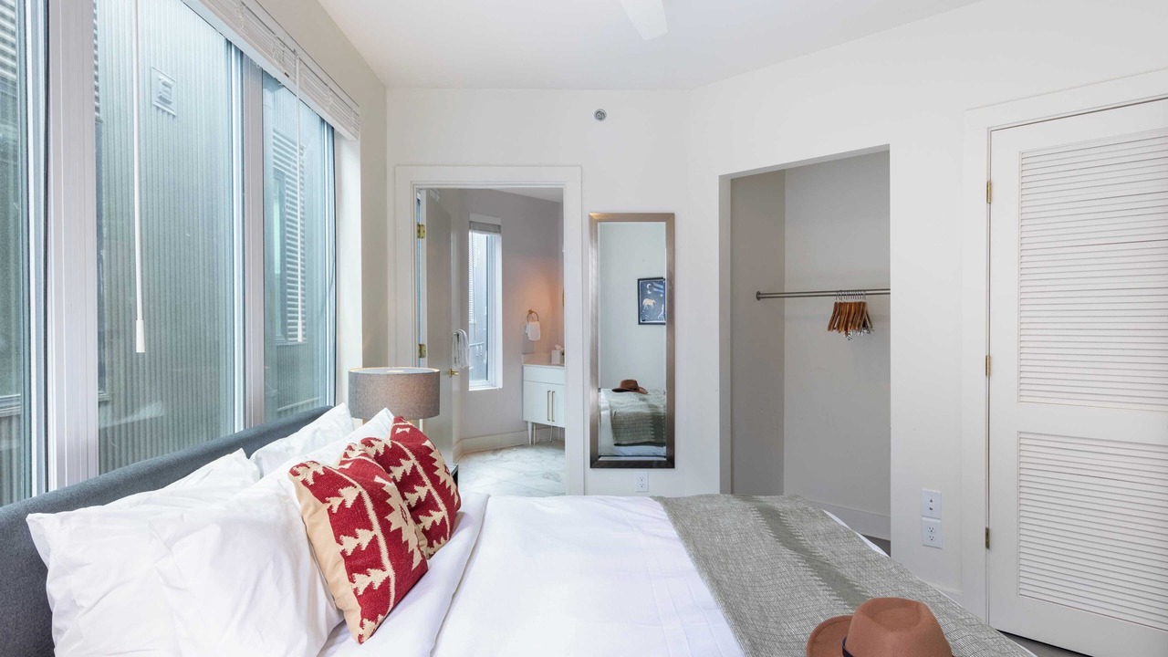 Photo of Bedroom in Lockeland Springs
