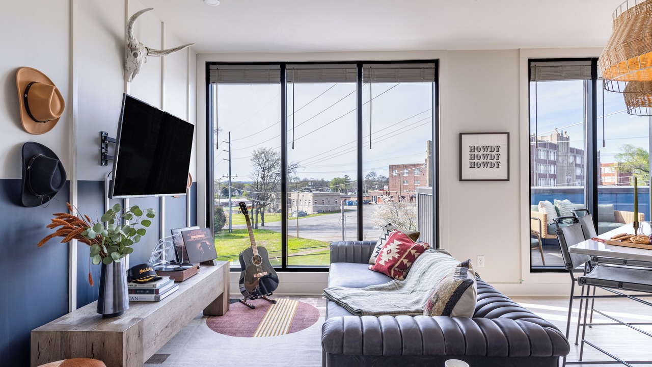 Photo of Livingroom in Lockeland Springs