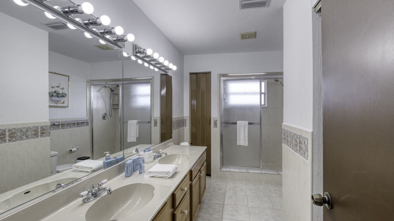 Photo of Bathroom in Ocean Dunes South
