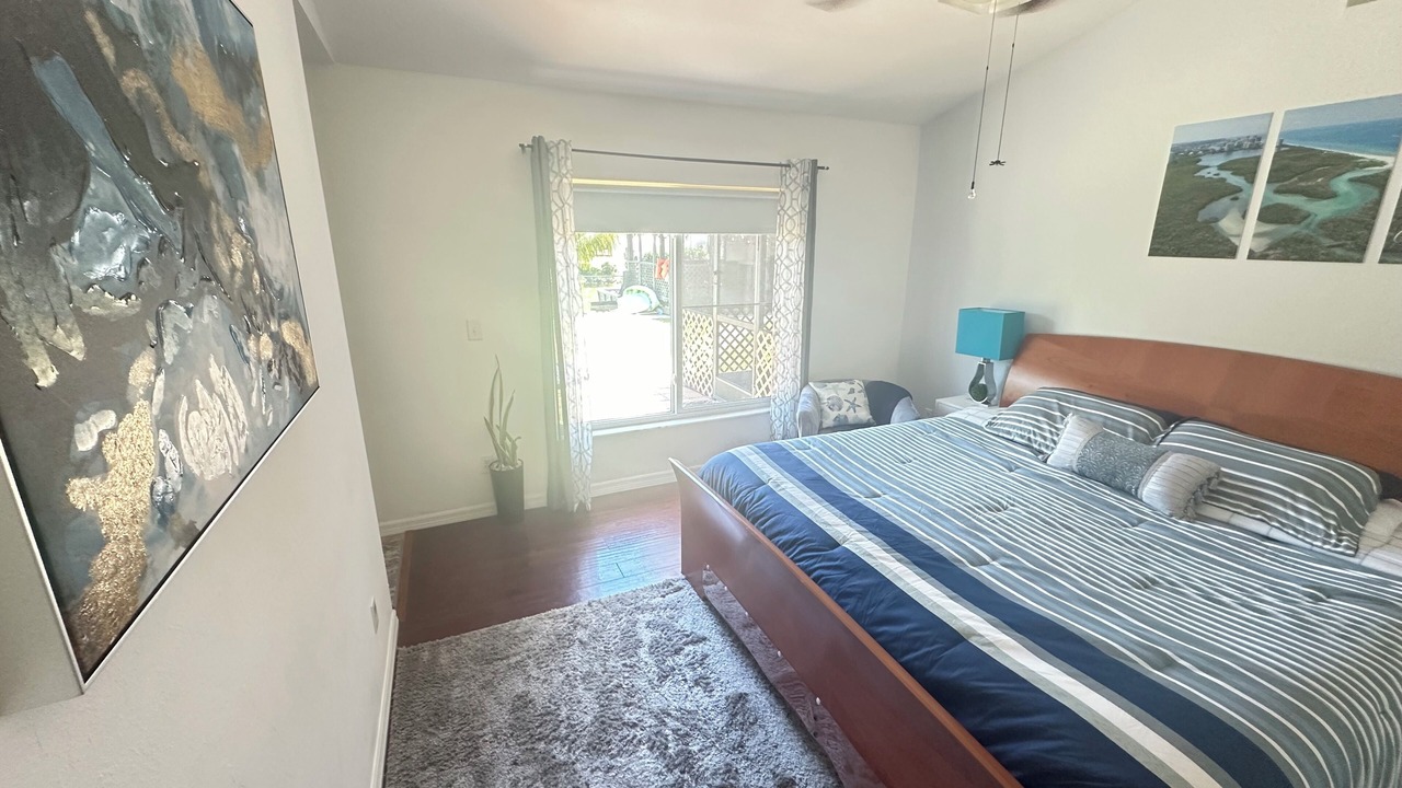Photo of Bedroom in Golden Gate