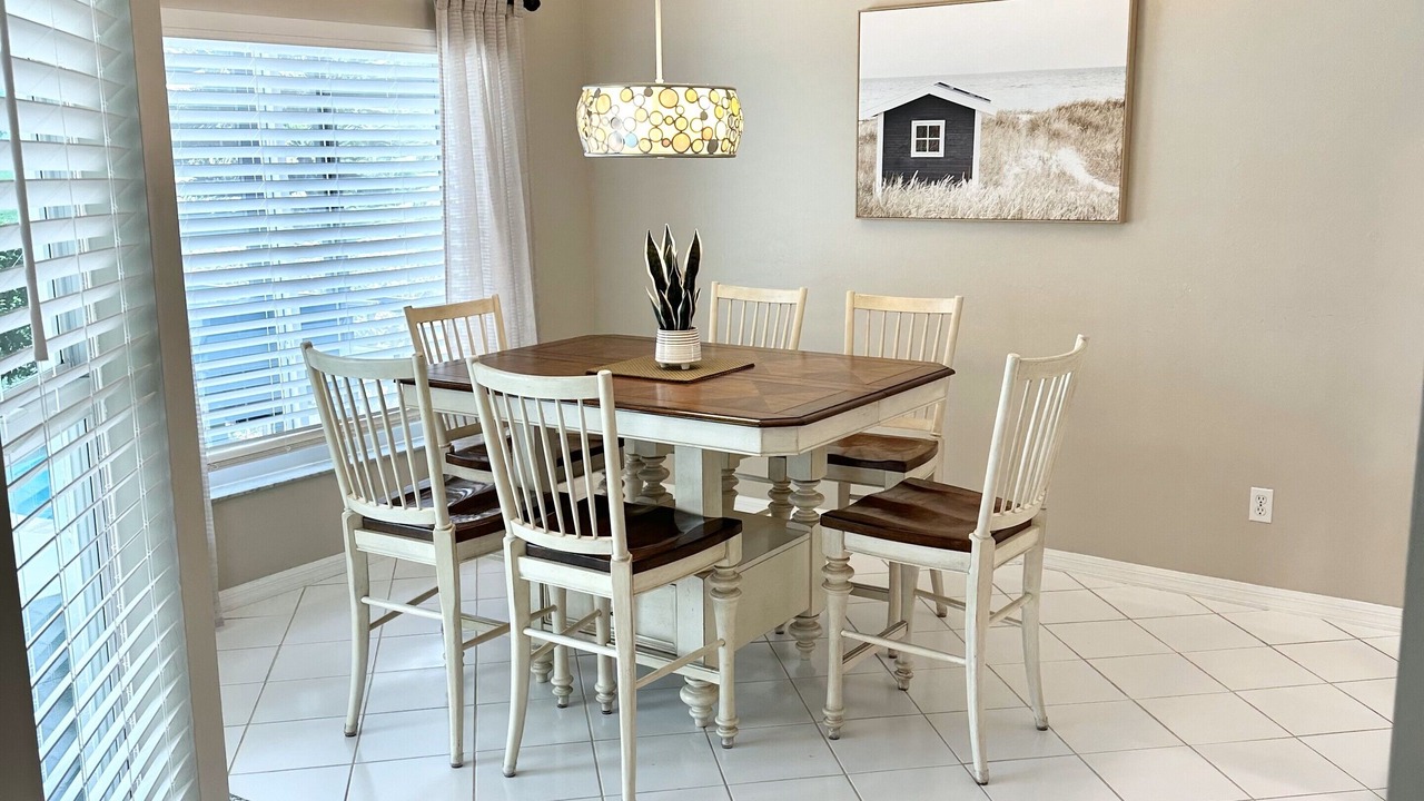 Photo of Livingroom in Falcons Glen