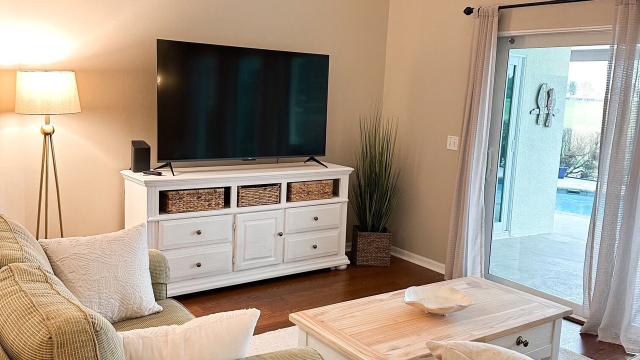 Photo of Livingroom in Falcons Glen