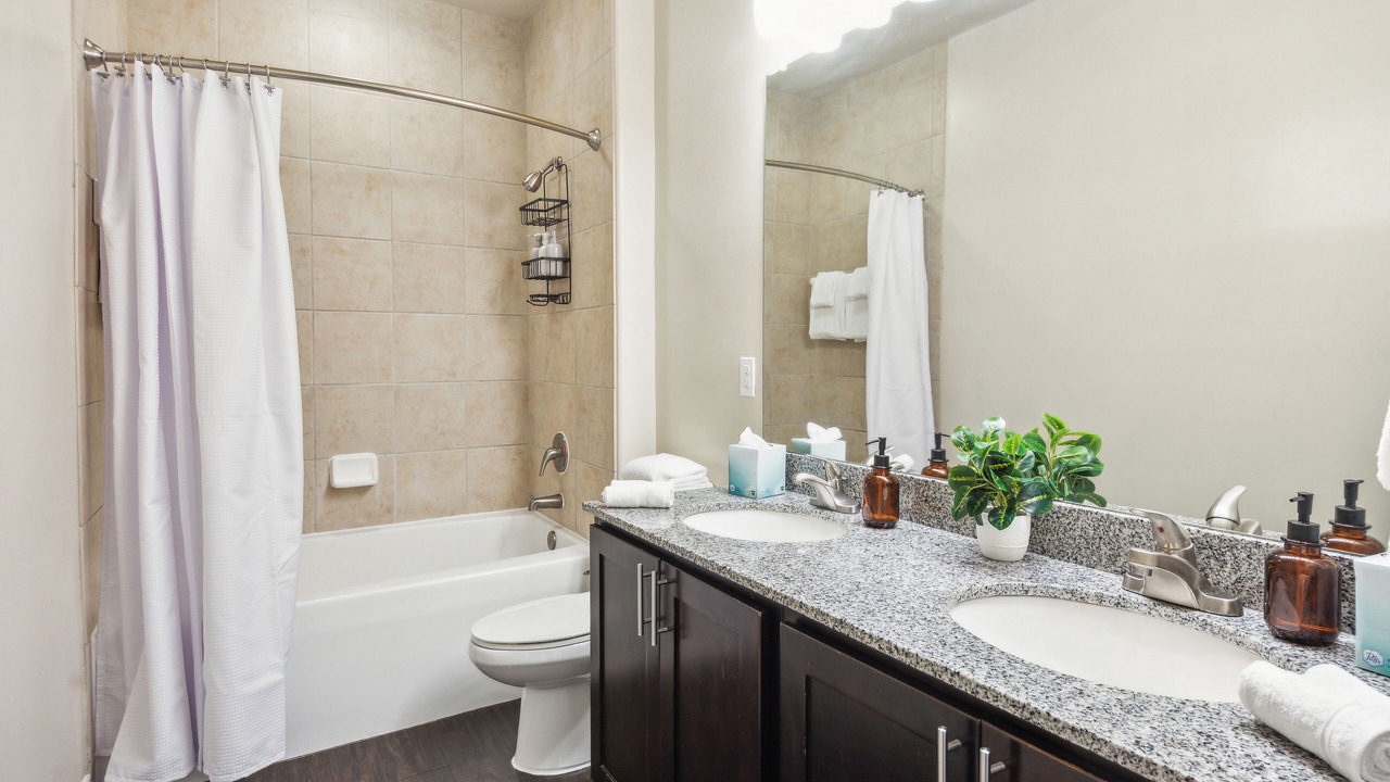 Photo of Bathroom in Florida Center North