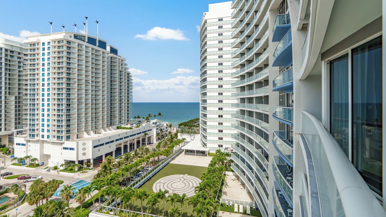 Photo of Patio Balcony in Barrier Island