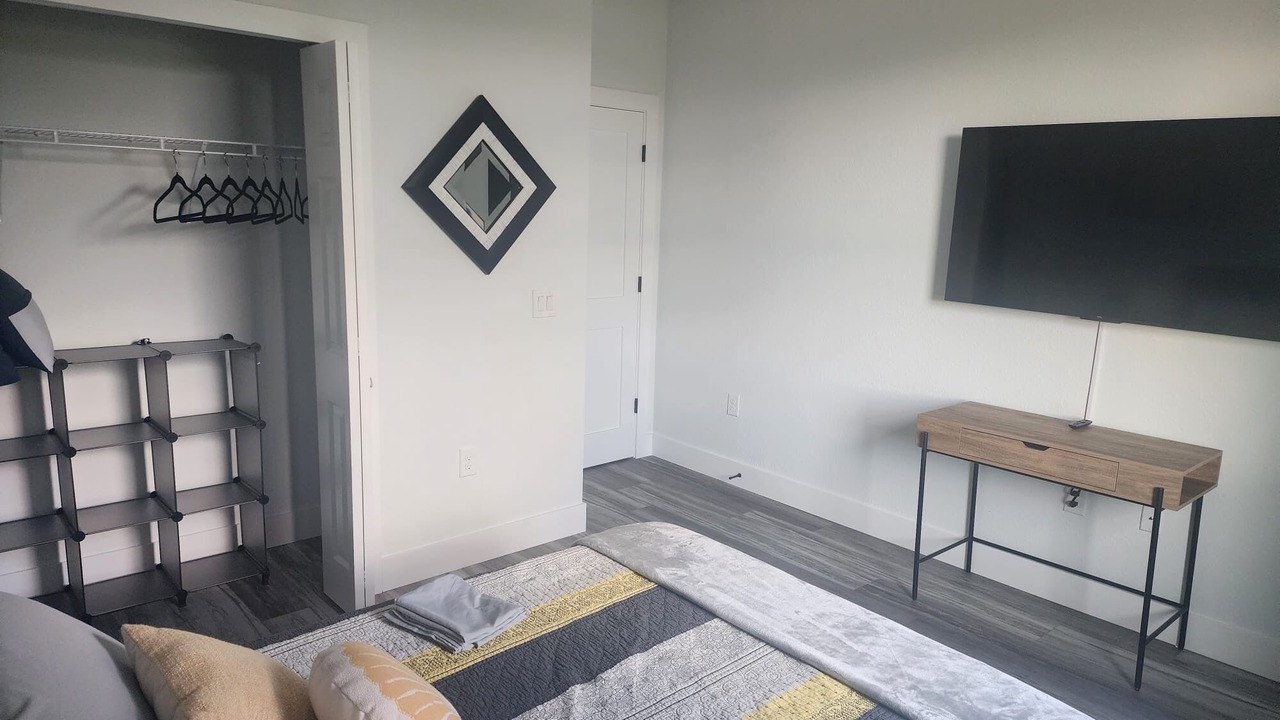 Photo of Bedroom in Pine Valley