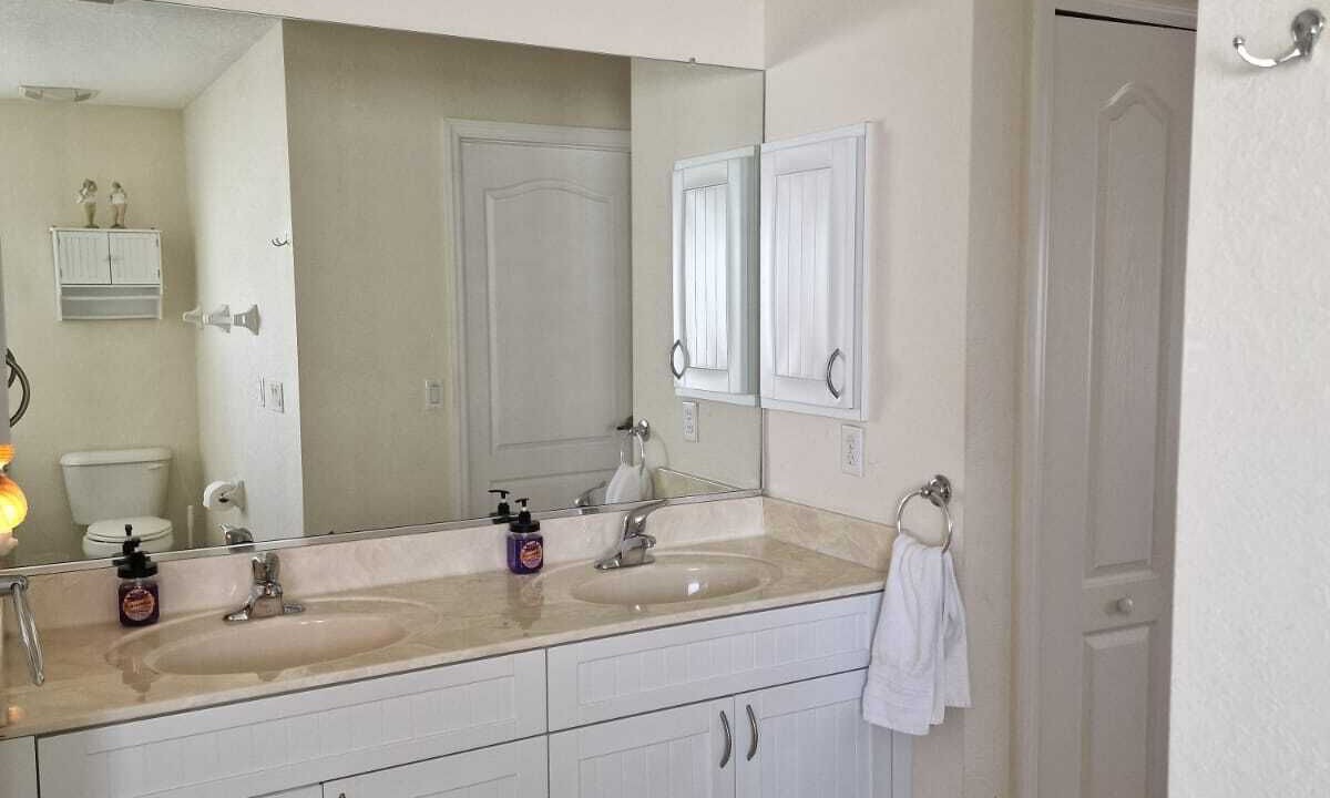 Photo of Bathroom in Pine Valley