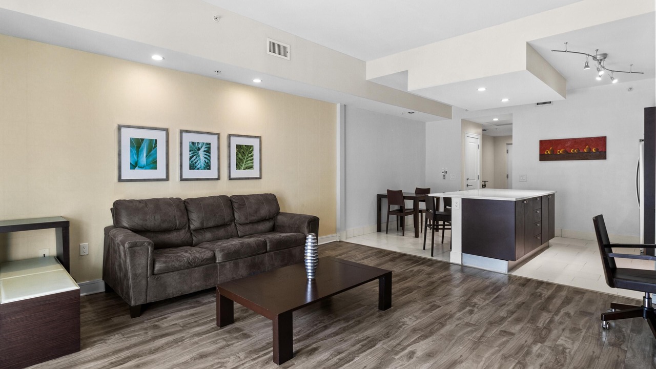 Photo of Livingroom in Ludlam