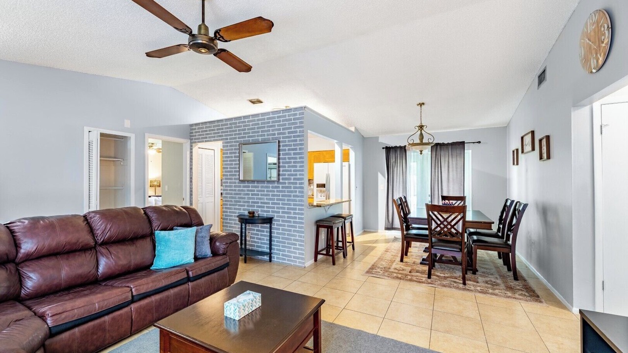 Photo of Livingroom in Port Saint Lucie