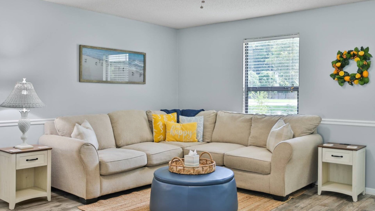 Photo of Livingroom in East Arlington