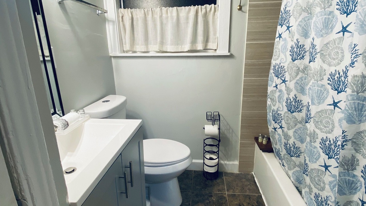 Photo of Bathroom in Sherwood Forest