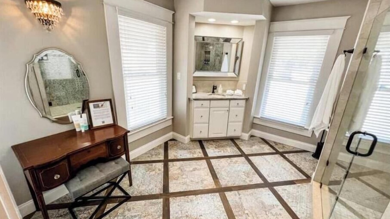 Photo of Bathroom in Lakeland