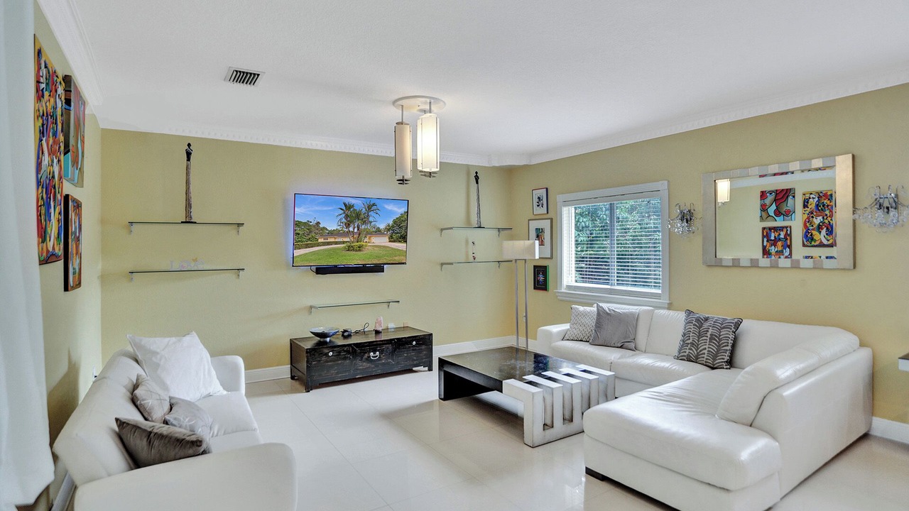 Photo of Livingroom in Southwest Ranches