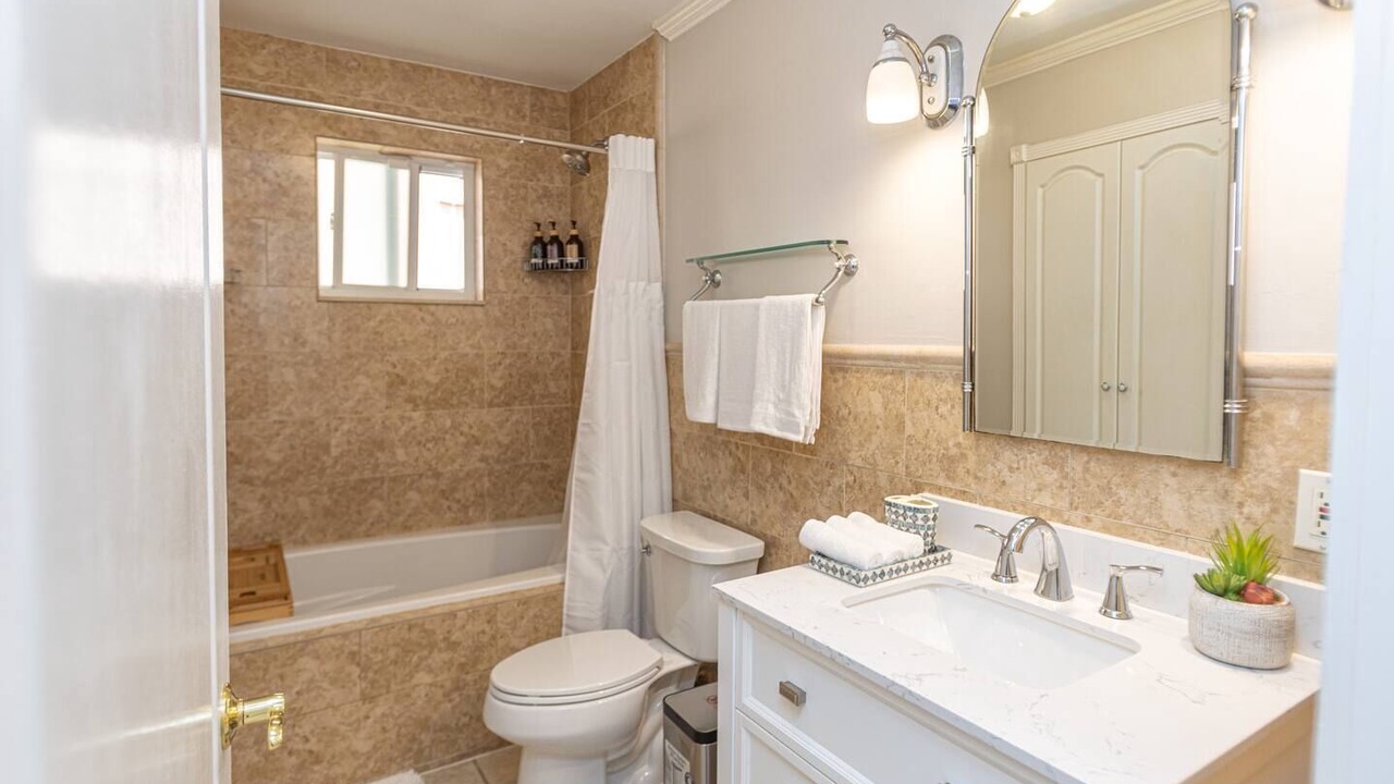 Photo of Bathroom in Coral Terrace
