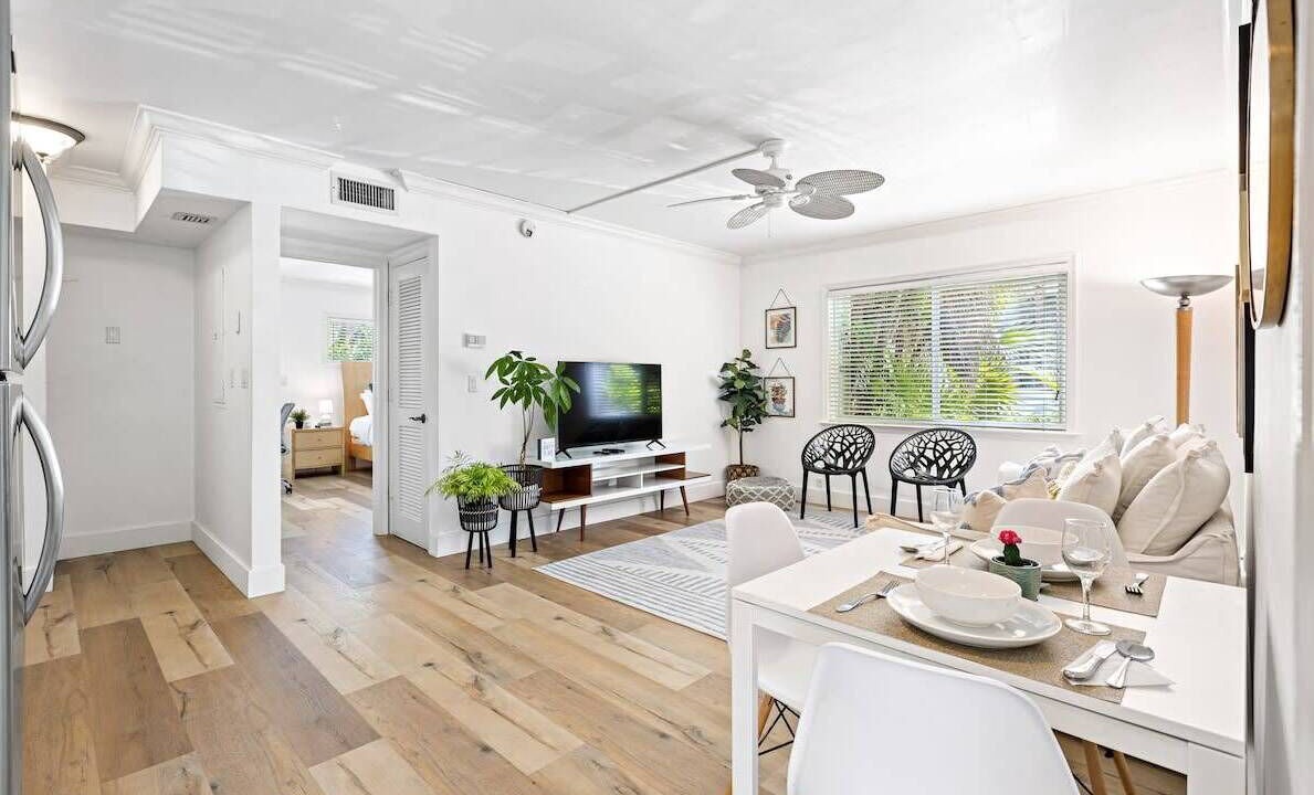 Photo of Livingroom in Hendricks and Venice Isles
