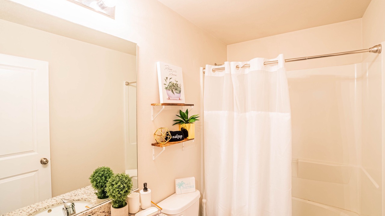 Photo of Bathroom in Jacarandas