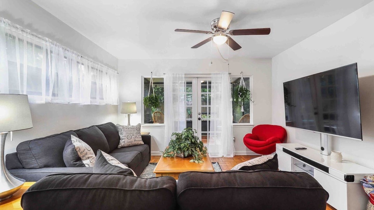 Photo of Livingroom in Gainesville