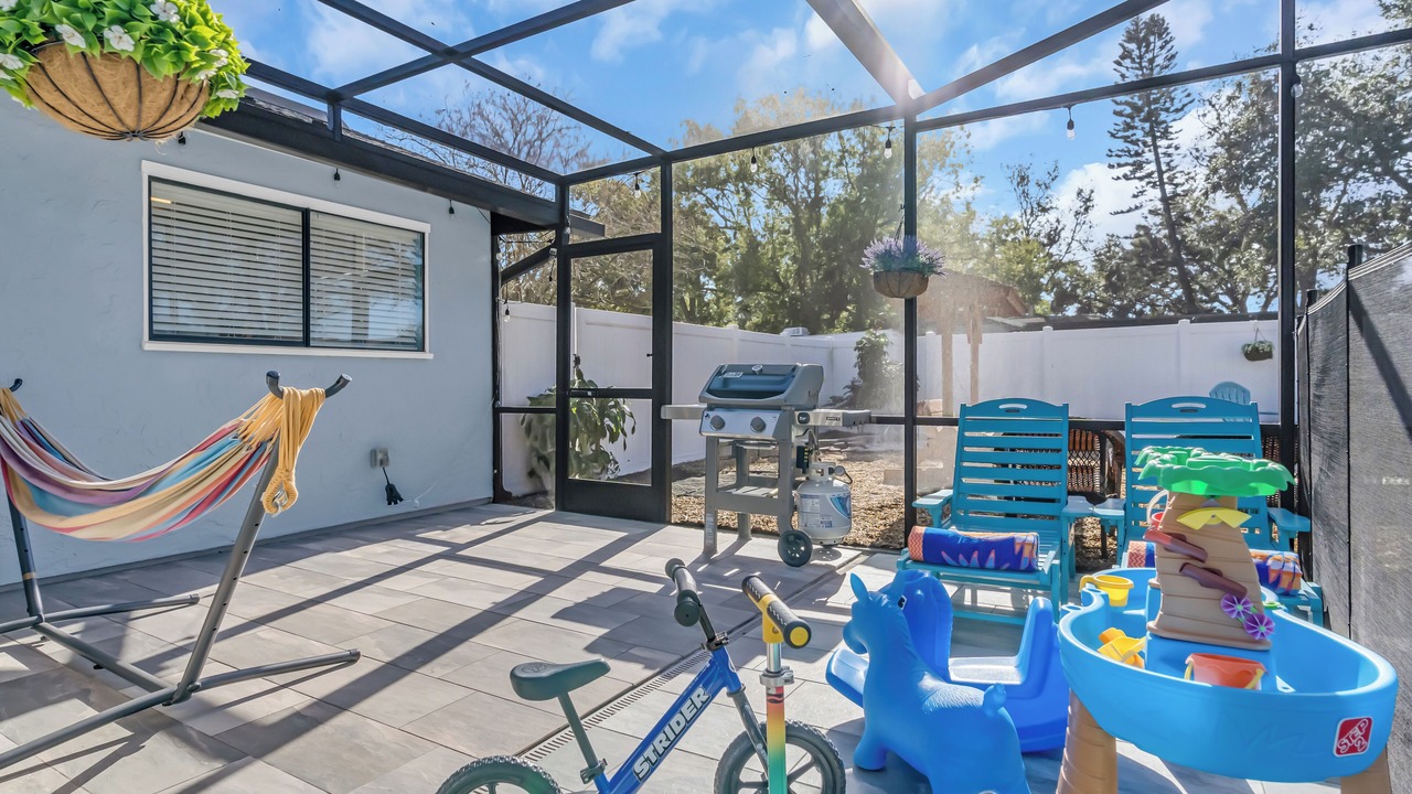 Photo of Patio Balcony in Rustic Oaks