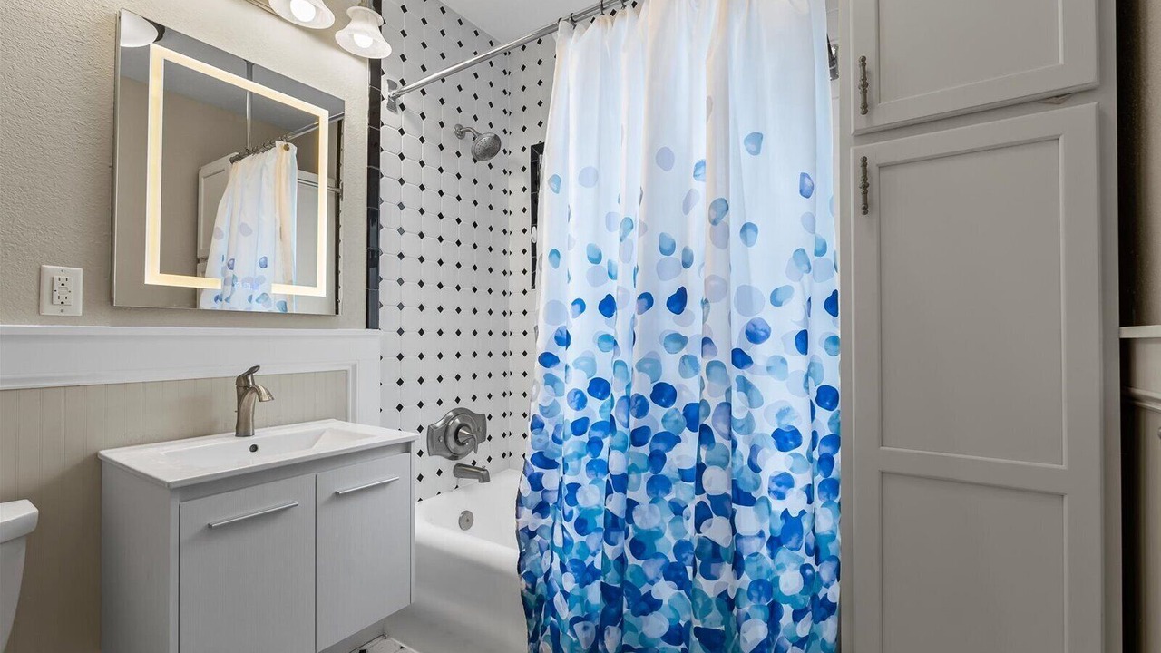 Photo of Bathroom in Historic Old Northeast