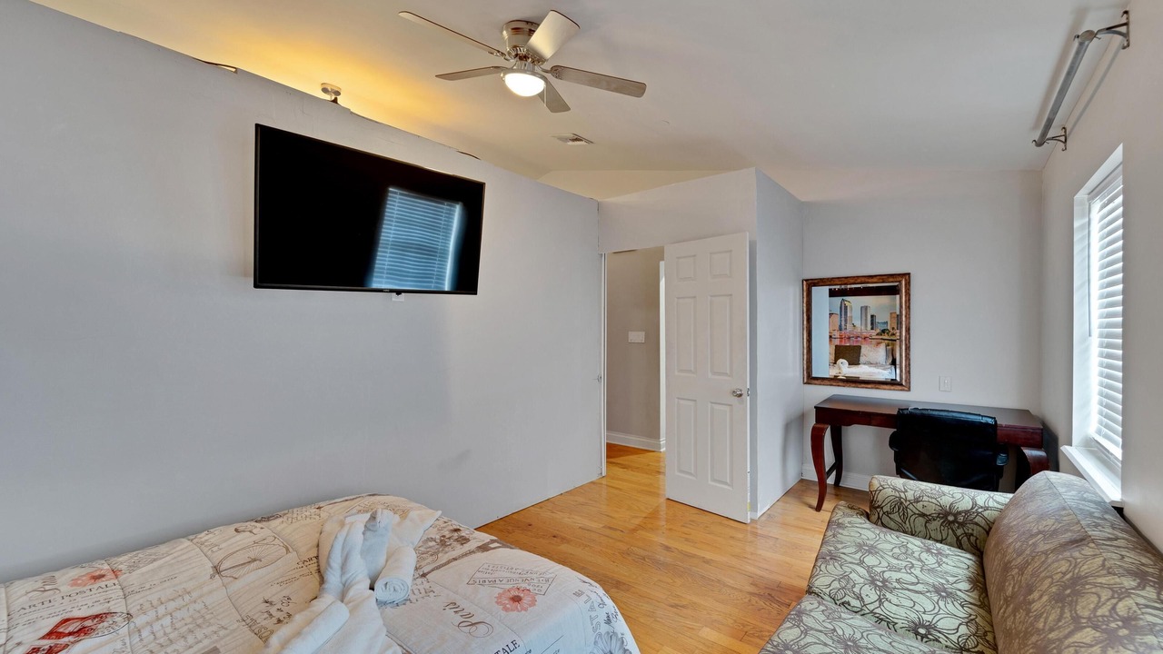 Photo of Bedroom in Channel District
