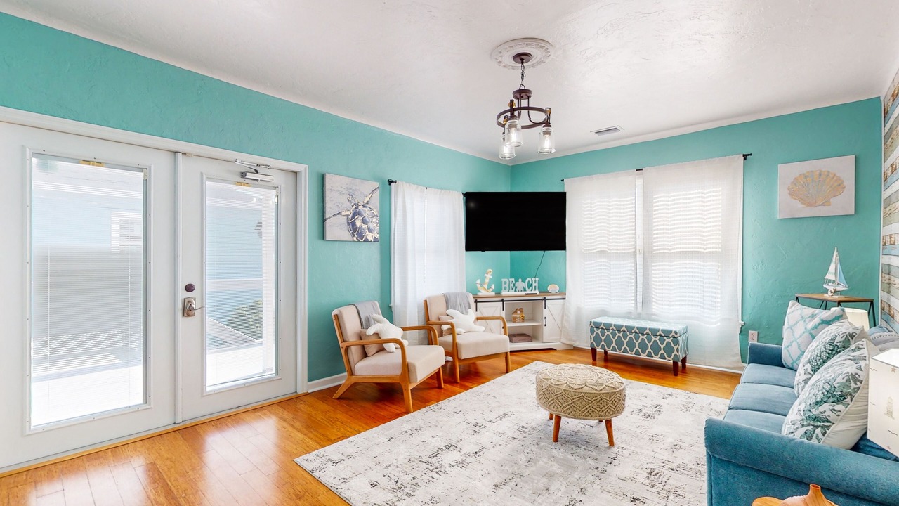 Photo of Livingroom in East Daytona