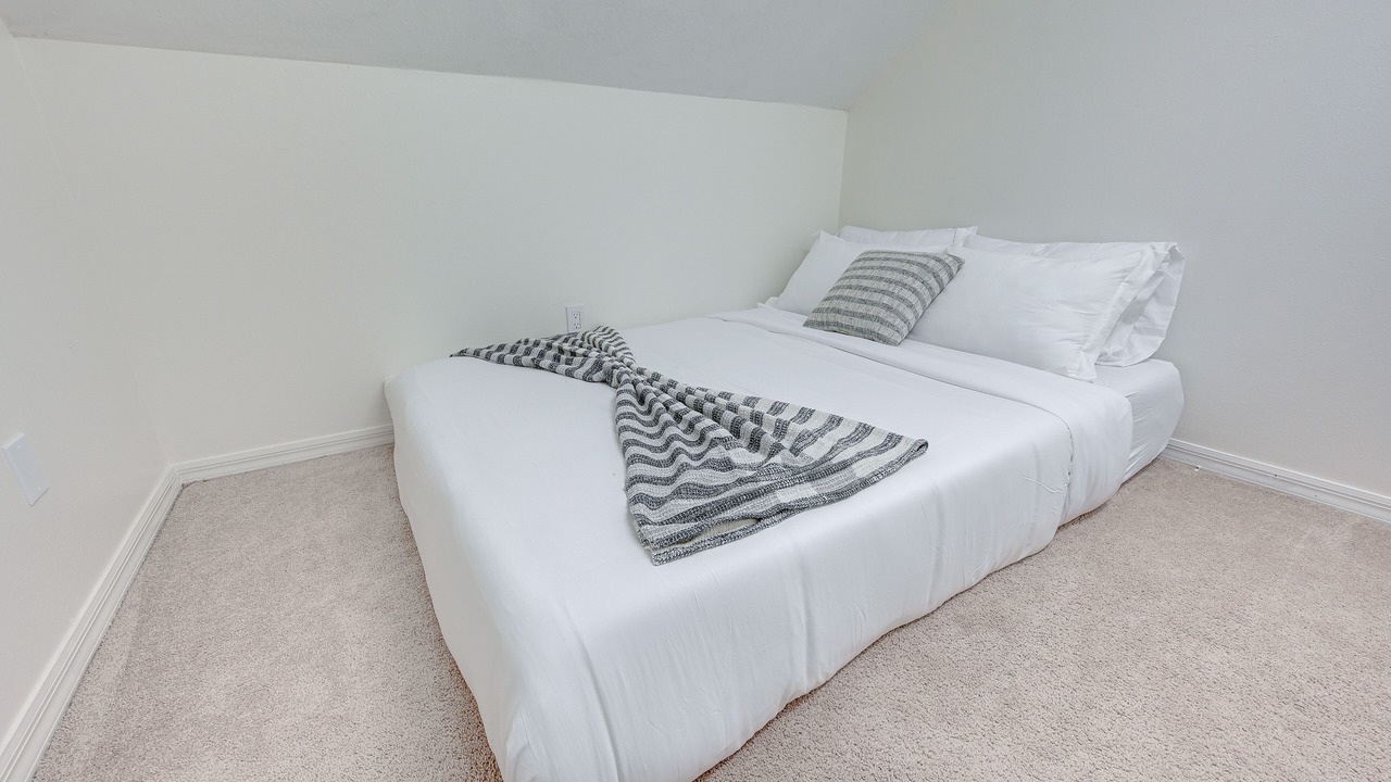 Photo of Bedroom in Valrico