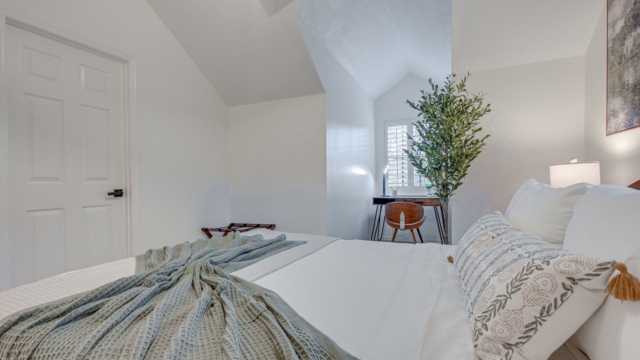 Photo of Bedroom in Valrico