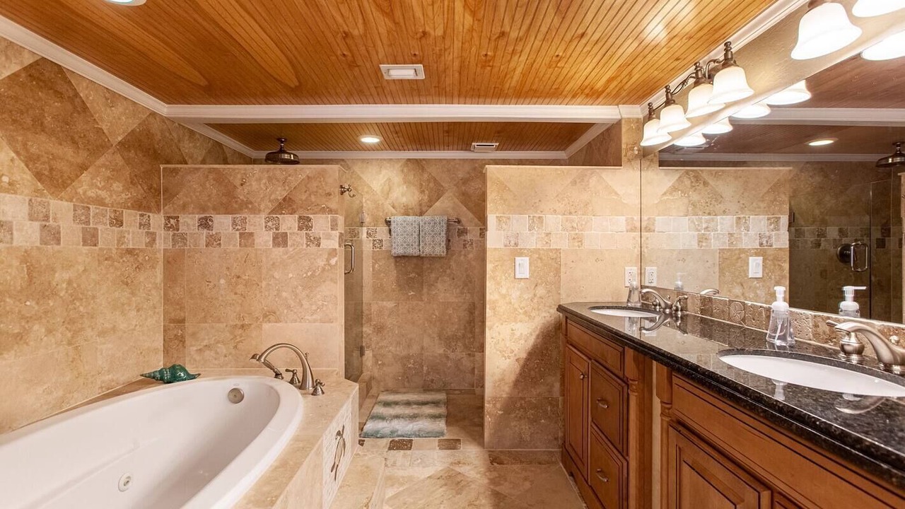 Photo of Bathroom in Crescent Beach