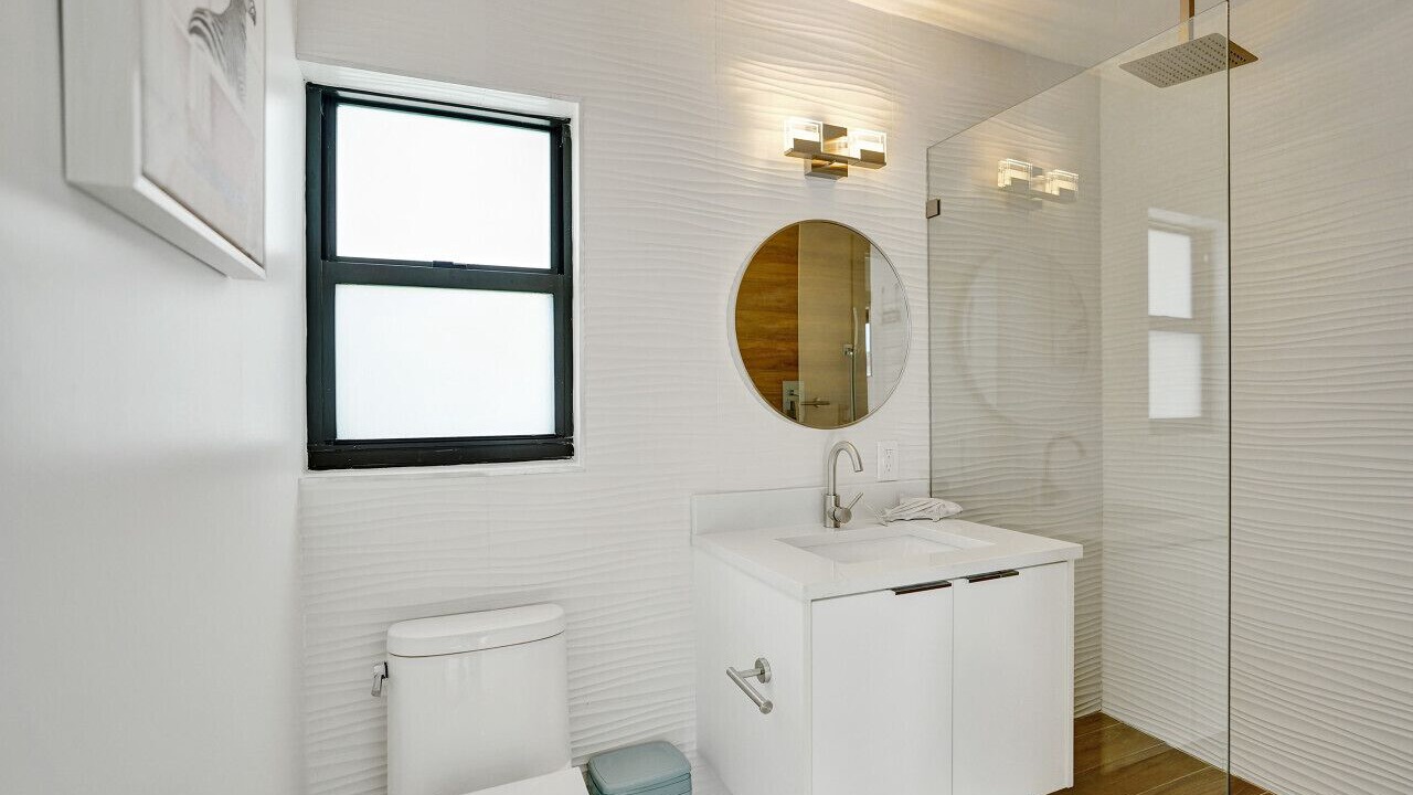 Photo of Bathroom in Tropic Palms
