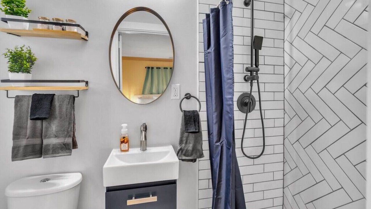 Photo of Bathroom in Downtown St. Petersburg