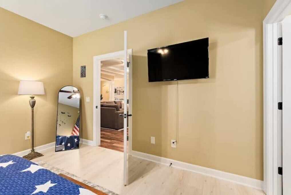 Photo of Bedroom in Enterprise