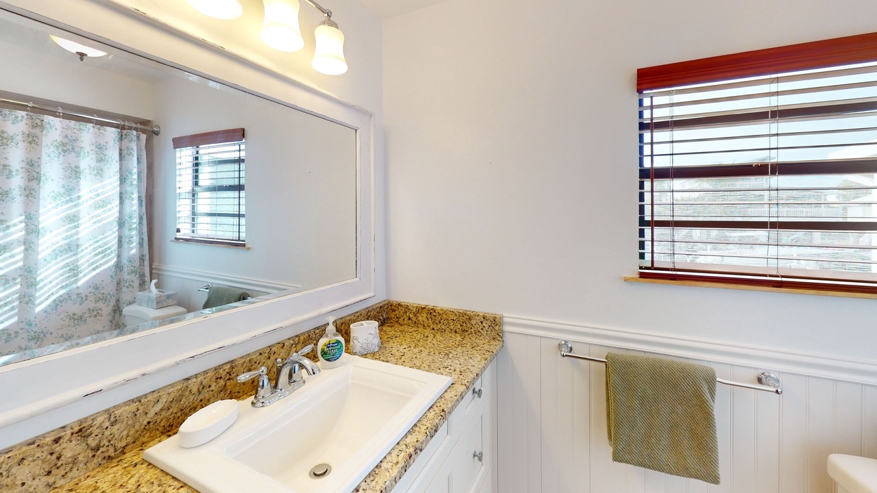 Photo of Bathroom in Indian Waterways