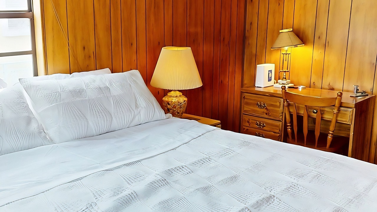 Photo of Bedroom in Indian Waterways