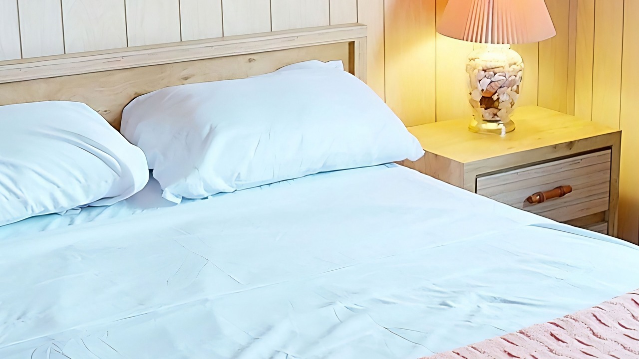 Photo of Bedroom in Indian Waterways