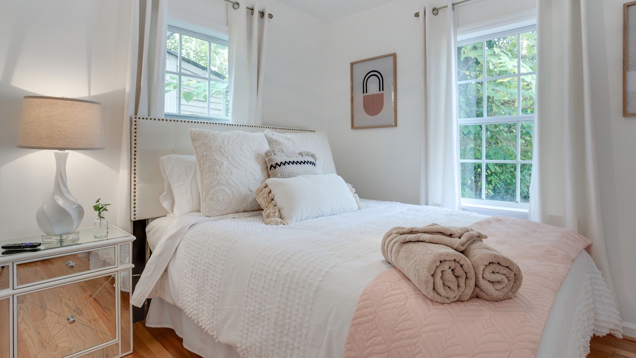 Photo of Bedroom in Downtown